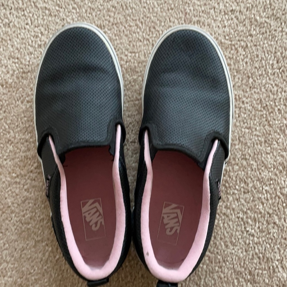 Youth vans size us 4 hardly worn